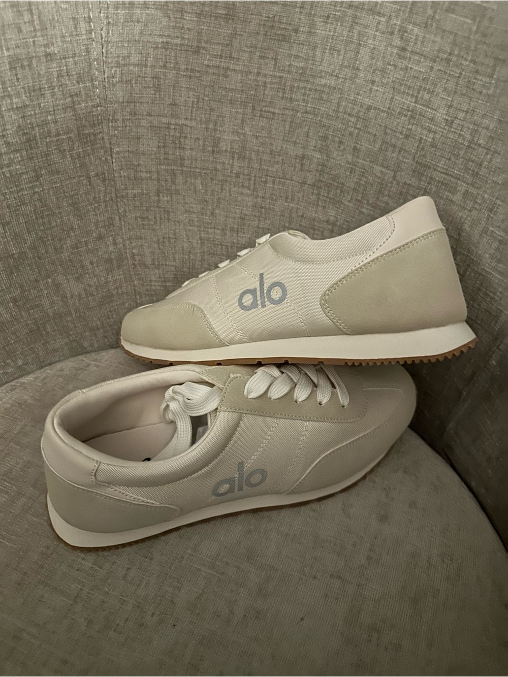 Women's Cream Retro Runner Sneakers - Light Cream